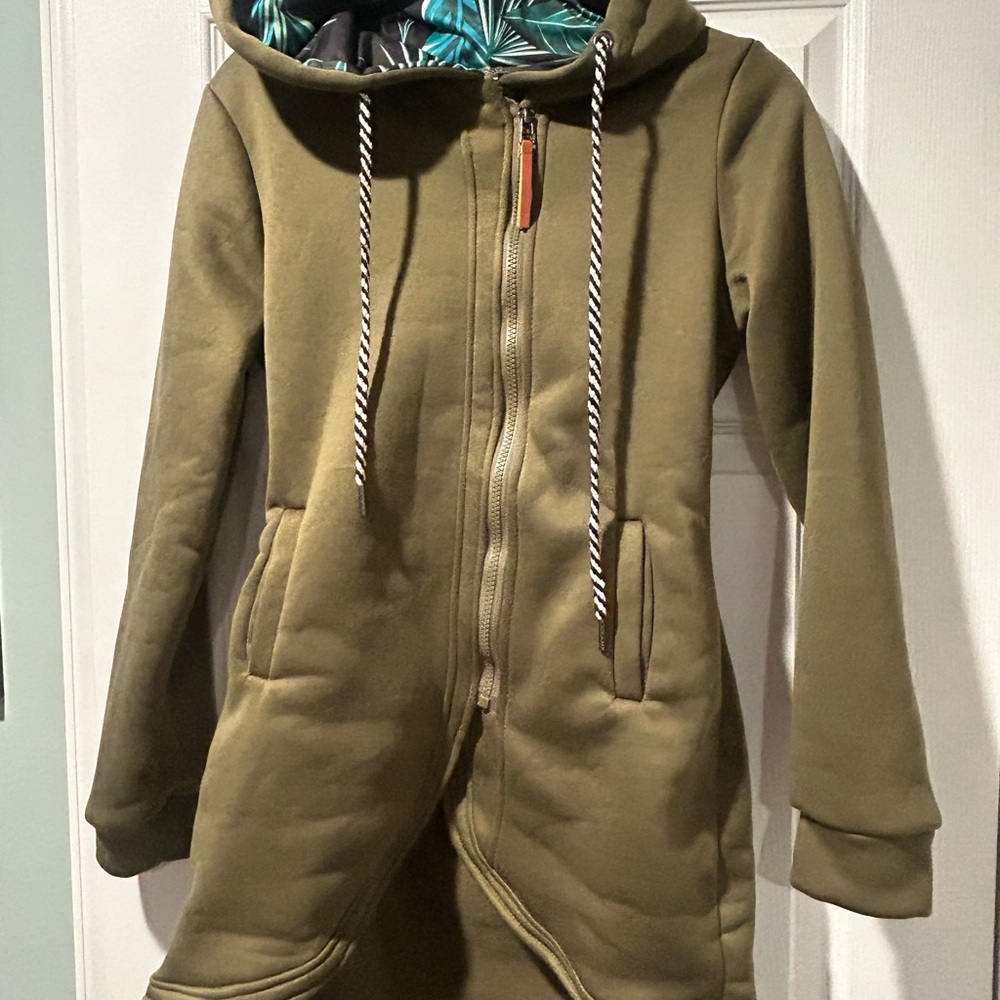 Women’s zip-up utility jacket